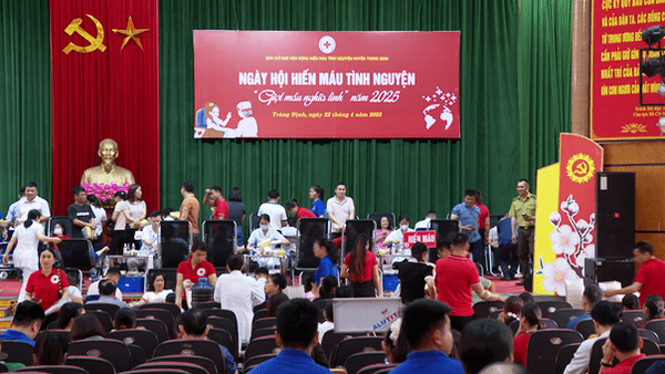 Ghi nhận ngày hội hiến máu tình nguyện “Giọt máu nghĩa tình” năm 2025 tại huyện Tràng Định
