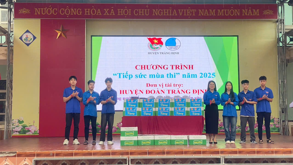 Huyện đoàn Tràng Định tổ chức chương trình “Tiếp sức mùa thi năm 2025”