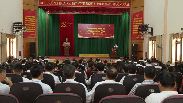 Huyện ủy Tràng Định tổ chức gặp mặt nhân dịp kết thúc hoạt động cấp huyện và tiến tới thực hiện mô hình chính quyền địa phương 2 cấp